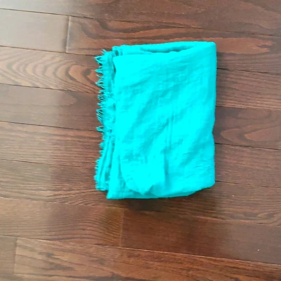 🌸3/$30🌸 TEAL INFINITY SCARF - Picture 3 of 3